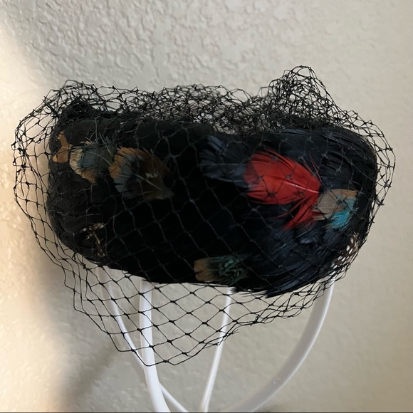 Vintage 1960’s Veiled Feather Ring Hat main image 9